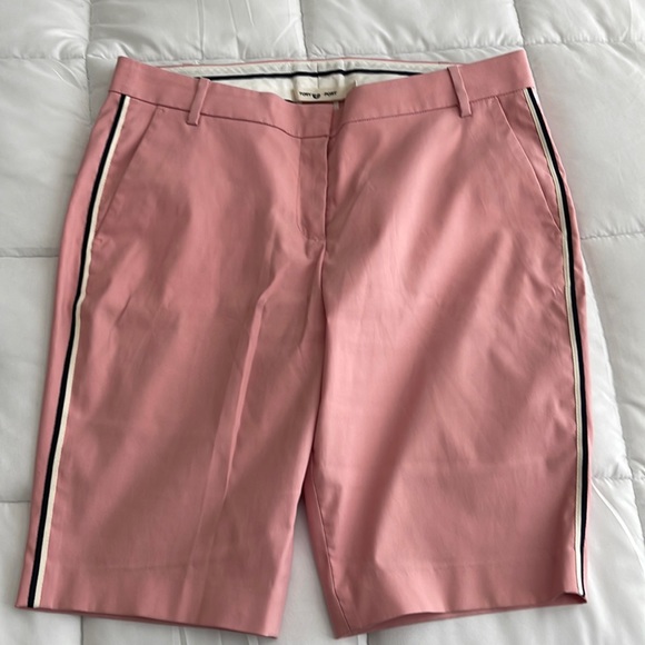 Tory Burch Performance Bermuda Short - Picture 1 of 7